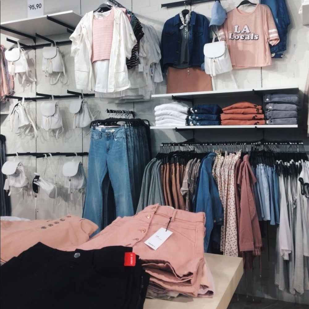 FOREVER 21 MYSTERY BOX